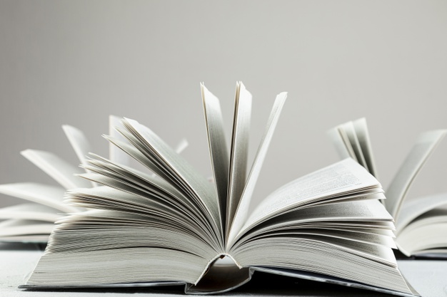 Libri aperti_bn